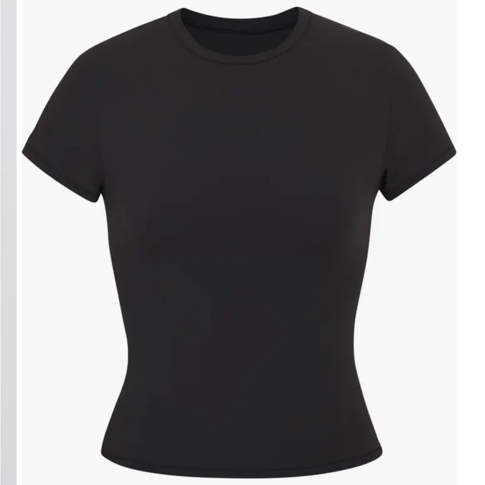 SKIMS Fits Everybody Short Sleeve T-Shirt ONYX